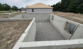 2023 Green Acres Dr, Adrian, MI 49221