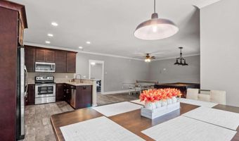 5340 Retreat Dr, Flowery Branch, GA 30542