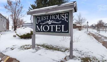 4712 220th Trl, Amana, IA 52203