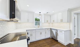 28 Eden Crest Dr, Cranston, RI 02920