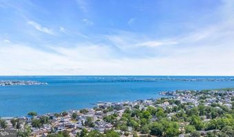 375 E BARNEGAT Ave, Bayville, NJ 08721