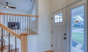 811 SUNSET Ter, Dover, DE 19904