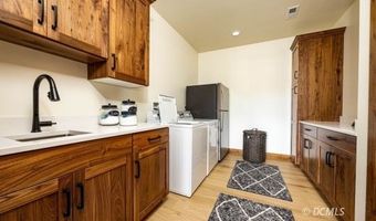 4230 N Royal Dr, Alton, UT 84710