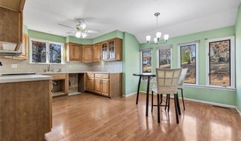 3 Newfield Ct, Ballwin, MO 63011