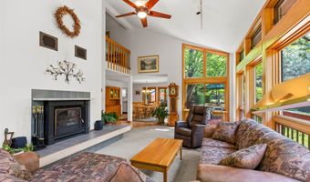 32 Beech Hill Rd, Campton, NH 03223