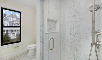 7 Champlin St, Newport, RI 02840