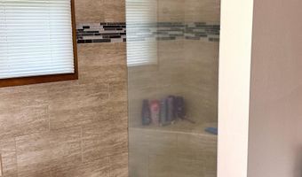 1227 E Linden St, Algona, IA 50511
