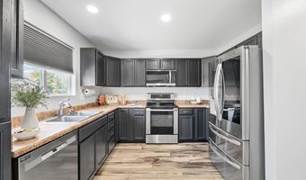 5816 PARKSIDE Dr, Cheyenne, WY 82009