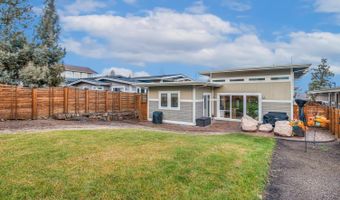 2233 NW Deschutes Pl, Bend, OR 97703