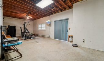 4 Crest Hill Dr, Alloway, NJ 07461