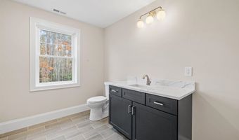 24 Gypsum Ln 28, Chester, NH 03036