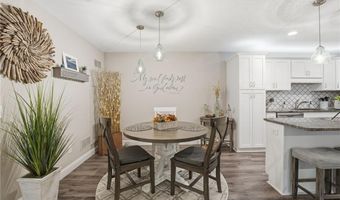 40 Saw Mill Dr 204, North Kingstown, RI 02852