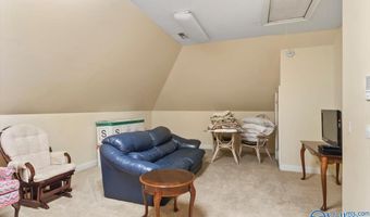 280 St Andrews Ln, Albertville, AL 35951