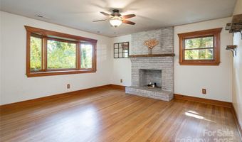 40 Governors View Rd, Asheville, NC 28805