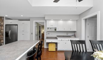 3 Chickadee Ct, Bedford, NH 03110