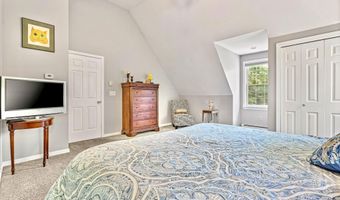 348 Deerfield Rd, Allenstown, NH 03275
