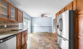 42 Yankee Ave, Bangor, ME 04401