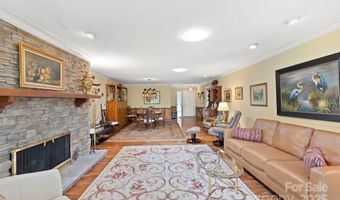 700 Crowfields Ln, Asheville, NC 28803