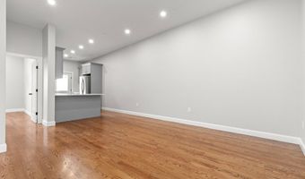 316 Princeton St 3, Boston, MA 02128