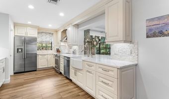 629 Cypress Key Cir, Atlantis, FL 33462