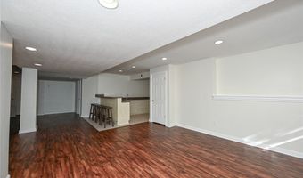990 WHISPERWOOD Ln, Aurora, OH 44202