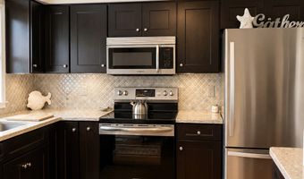 18 Founders Vlg 18, Clinton, CT 06413