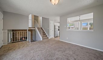 1043 Lilac Ct, Broomfield, CO 80020