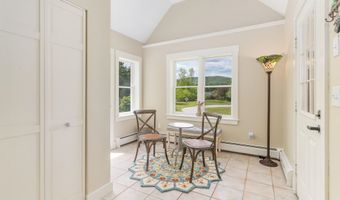 64 Pleasant View Rd, Bradford, NH 03221