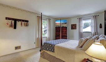 3245 Rambling Hill Ct, Allenwood, NJ 08720