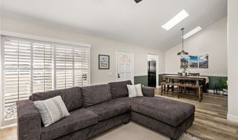 8131 E Oak Rdg, Anaheim, CA 92808