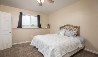 4417 N 141st St, Basehor, KS 66007