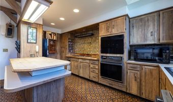 2180 Tower Hill Rd, North Kingstown, RI 02874