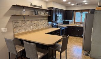322 5th St E, Bottineau, ND 58318
