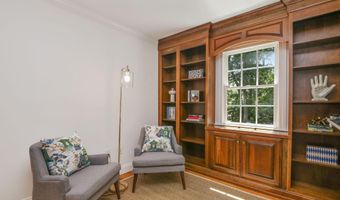 11 Pond Pl, Cos Cob, CT 06807