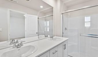 61187 Splendor Ln, Bend, OR 97702