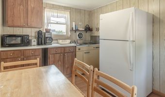 24 Bethune St, Alexandria Bay, NY 13607