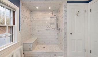 555 Great Rd, Lincoln, RI 02865