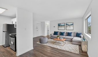 4570 MACARTHUR Blvd NW 208, Washington, DC 20007