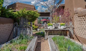 267 Hondo Seco Rd, Arroyo Seco, NM 87514