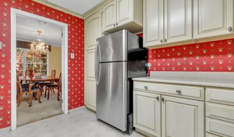 5301 WESTBARD Cir 438, Bethesda, MD 20816