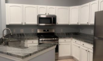 2822 S Knightsbridge Cir, Ann Arbor, MI 48105