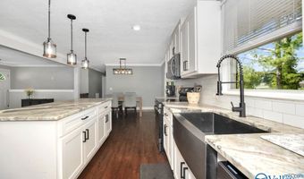 121 11th Pl NW, Arab, AL 35016