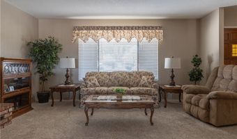 12386 Pawnee Rd, Apple Valley, CA 92308