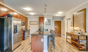6301 EDSALL Rd 122, Alexandria, VA 22312