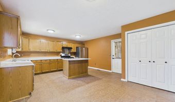 40 Chimney Rd, Batesville, AR 72501