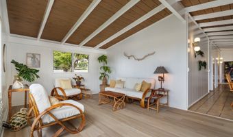 2342 Ahapule St, Pearl City, HI 96782