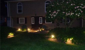 176 Vernon St, Warwick, RI 02889