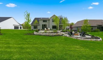 1816 Golfview Dr, Auburn, IN 46706