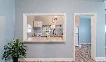 311 S Guegnon St, Abbeville, LA 70510
