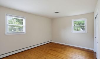 90 GREENVIEW Dr, Dover, DE 19901